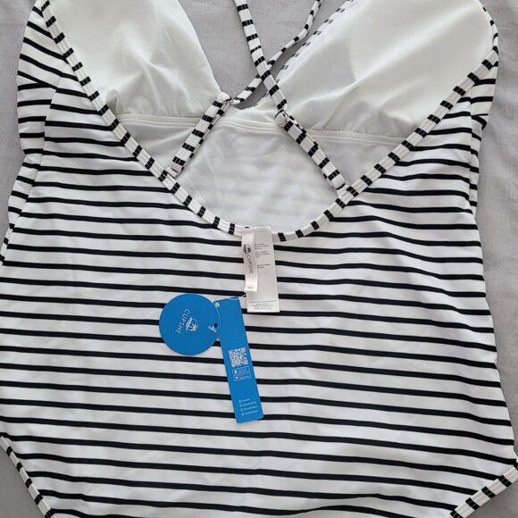 Cupshe one piece swimsuit - Picture 6 of 7